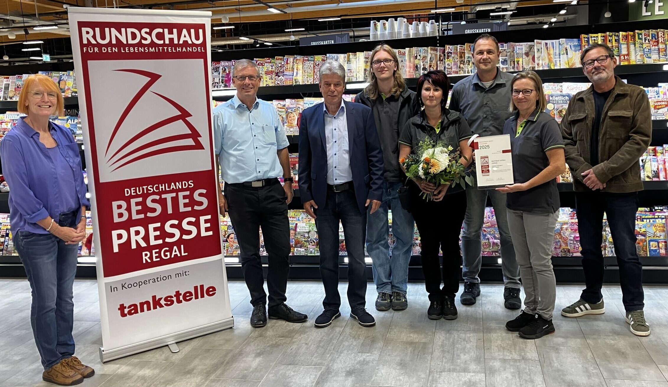 „Vollsicht und klare Struktur – so wird das Presseregal zum Blickfang“